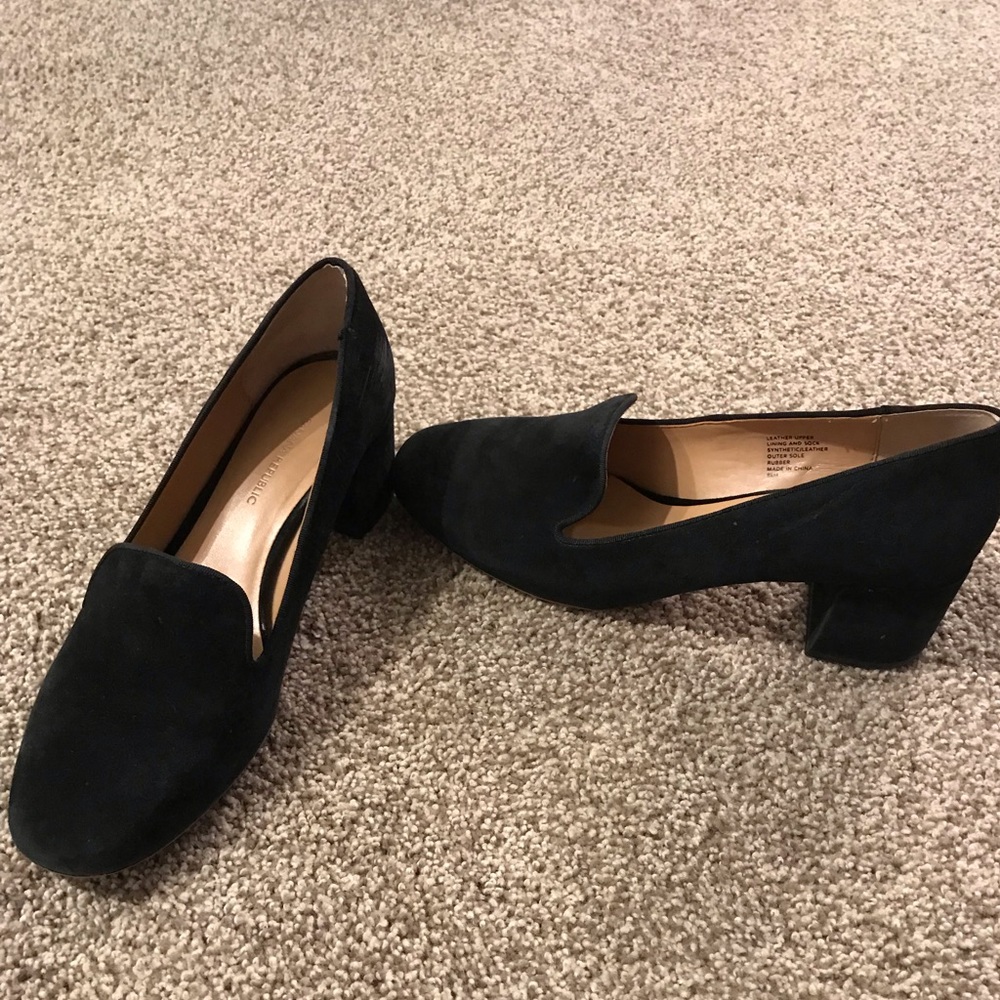 Banana republic suede box pumps